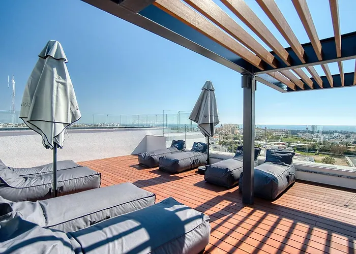 Prestige 401 2 Bed Апартаменты