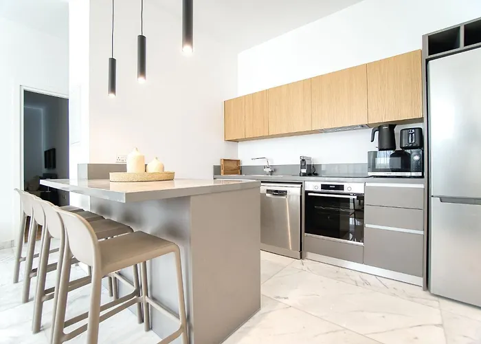 Prestige 401 2 Bed Пафос