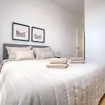 Prestige 401 2 Bed